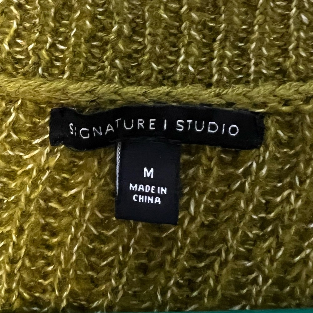 EC: Signature Studio Olive Green Open Sweater Cardigan! Size Medium. - Picture 7 of 9